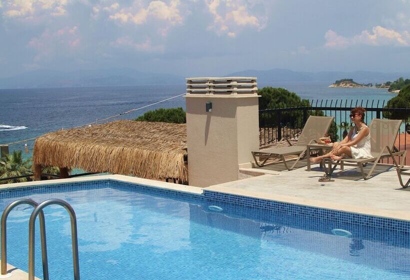 Отель Rosy Suites