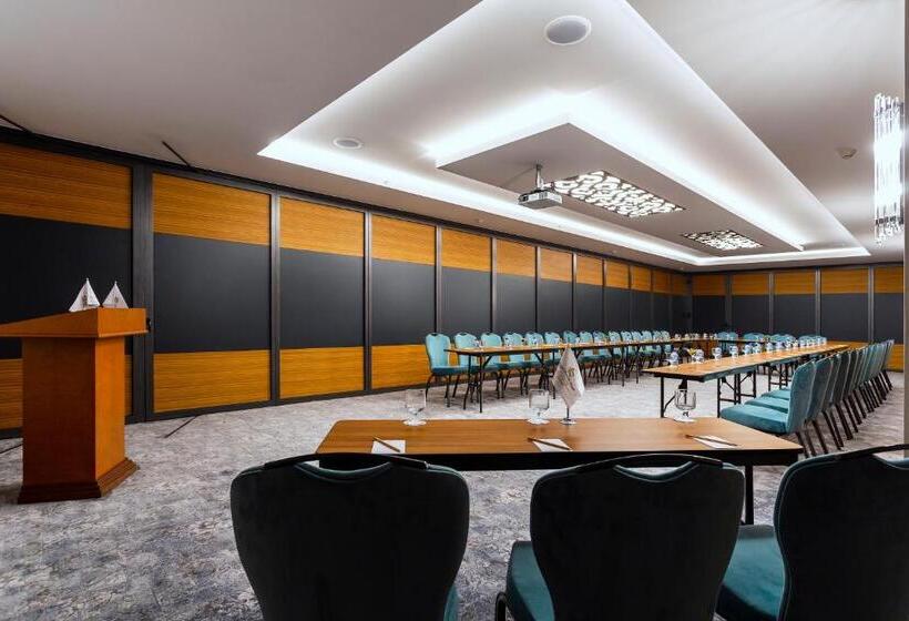 فندق Royal Asarlik Beach