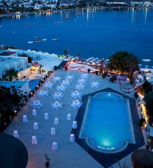 فندق Royal Asarlik Beach