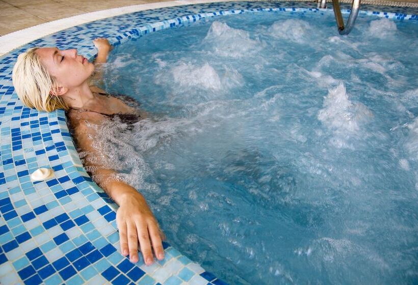 Отель Salmakis Resort & Spa