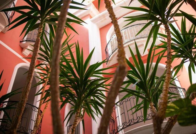 בית מלון כפרי Sighientu Resort