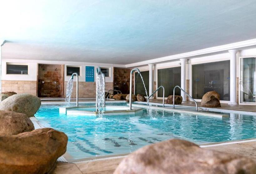 בית מלון כפרי Sighientu Resort