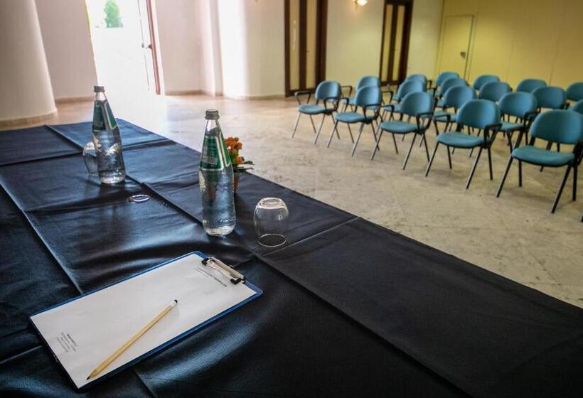 בית מלון כפרי Sighientu Resort