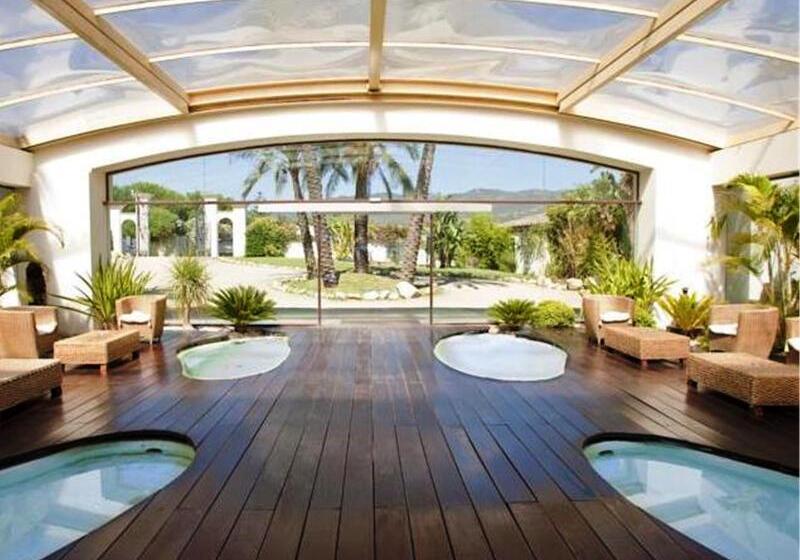 בית מלון כפרי Sighientu Resort