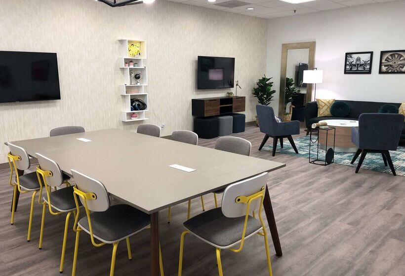 فندق Sonesta Miami Airport