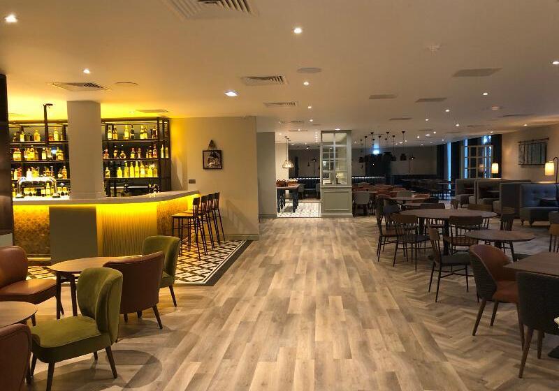 Отель The Aberdeen Altens