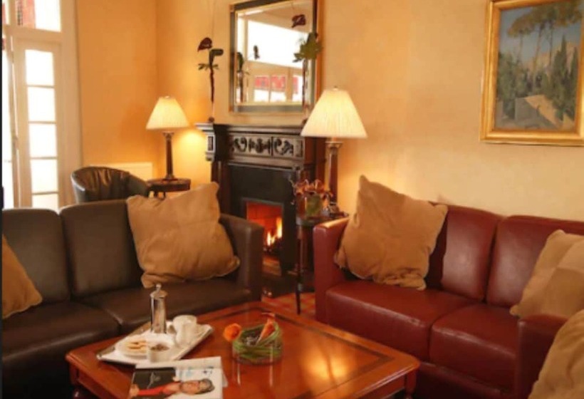 Отель The Glenmoriston Townhouse