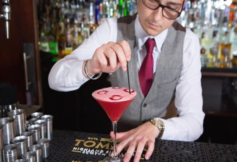 Отель The Glenmoriston Townhouse