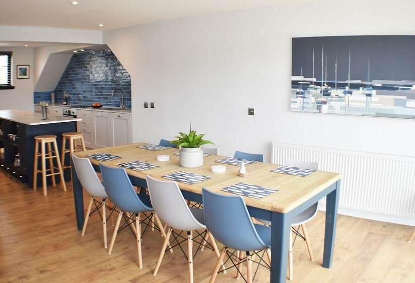 Отель The Glenmoriston Townhouse