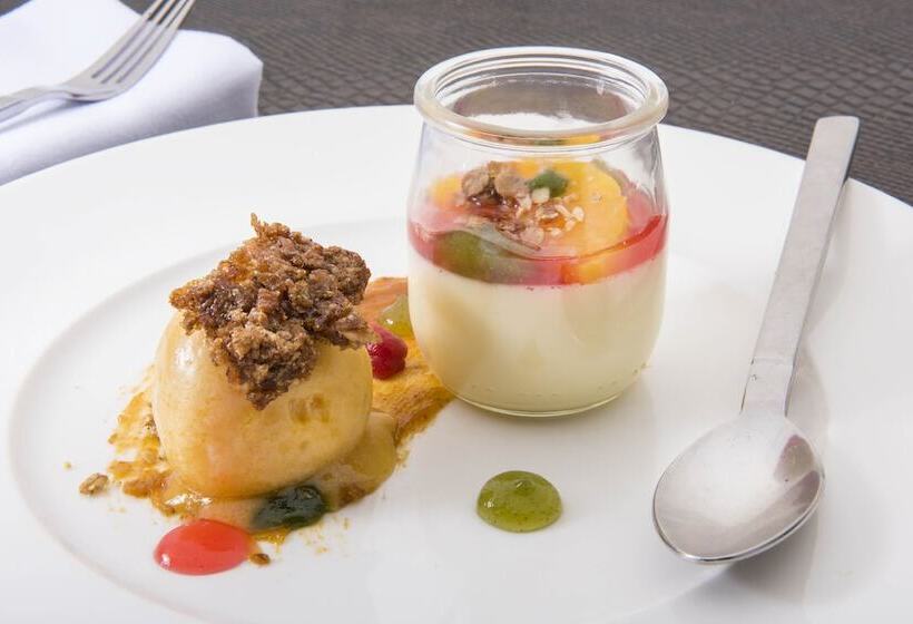 Отель The Glenmoriston Townhouse