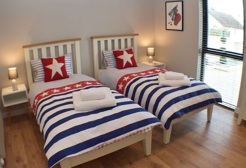 Отель The Glenmoriston Townhouse