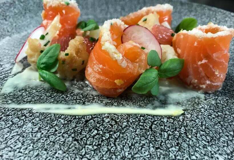 Отель The Glenmoriston Townhouse