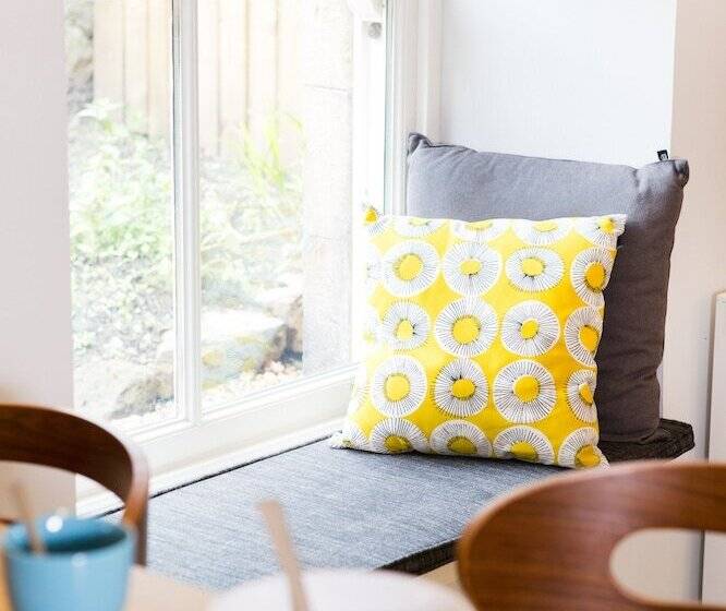 Отель The Glenmoriston Townhouse