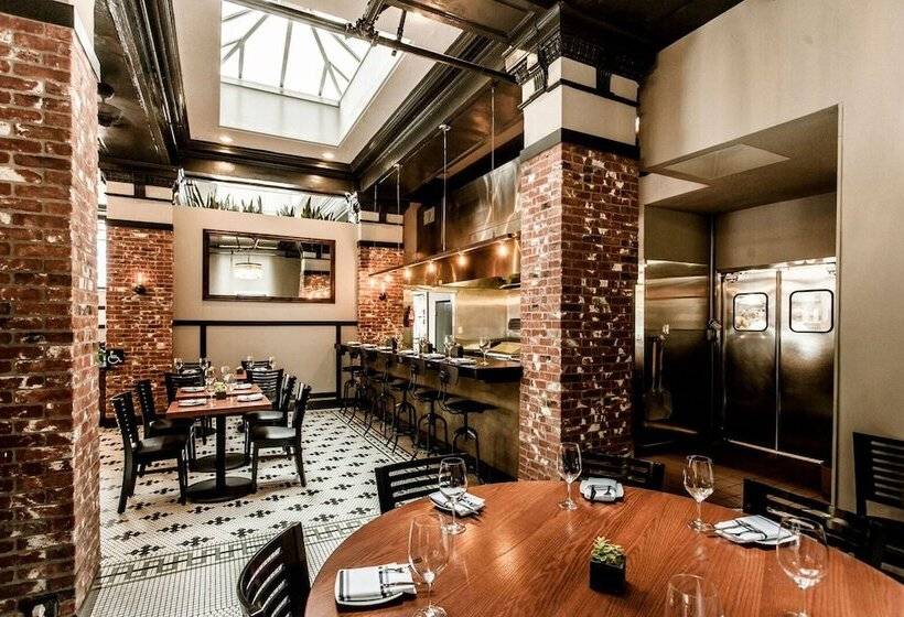 ホテル The Mosser