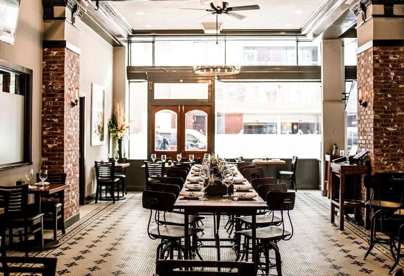 ホテル The Mosser