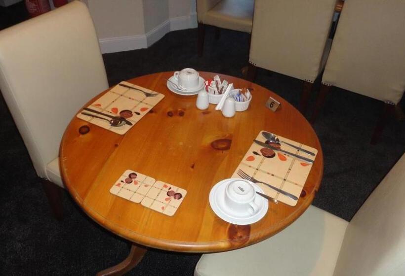 בית מלון כפרי Sandyford Lodge