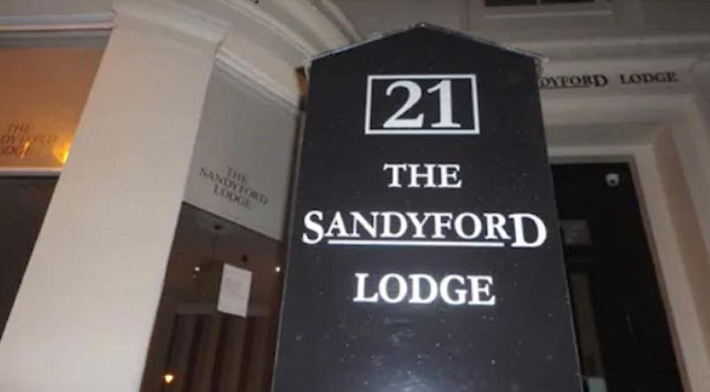 בית מלון כפרי Sandyford Lodge