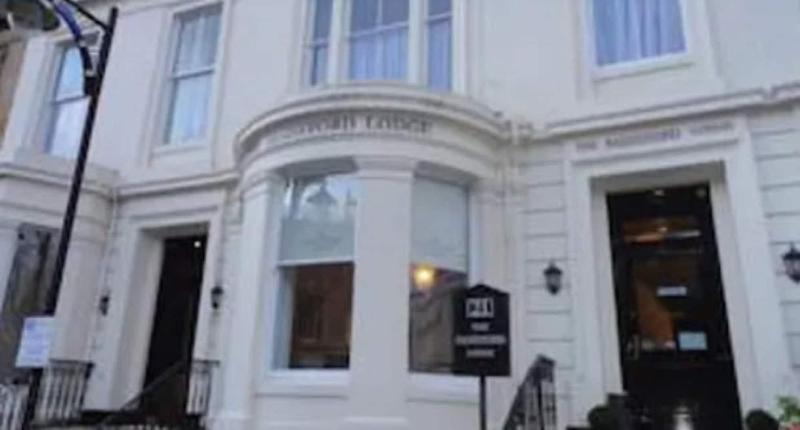 בית מלון כפרי Sandyford Lodge