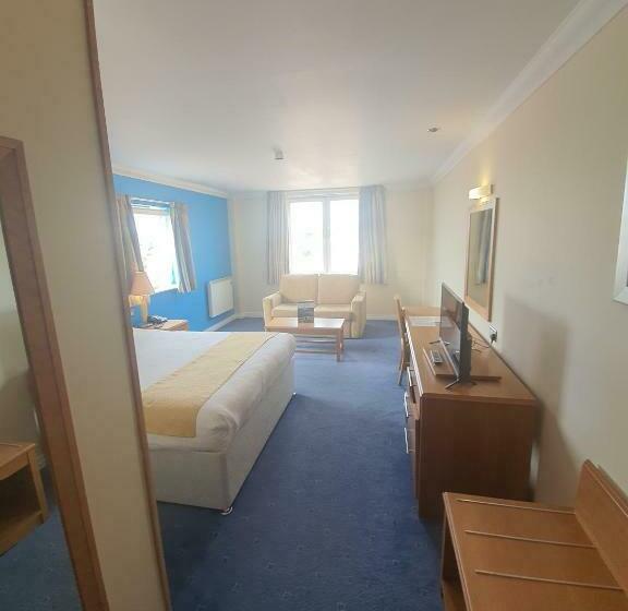 Отель The Telford Whitehouse