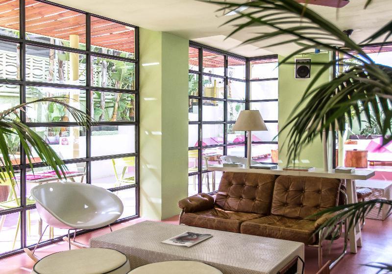 ホテル Tropicana Ibiza Suites  Adults Only