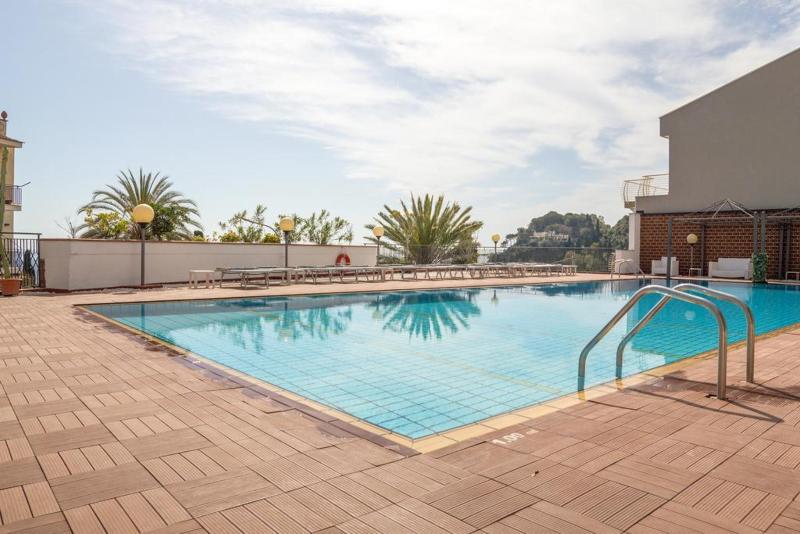 هتل Villa Esperia