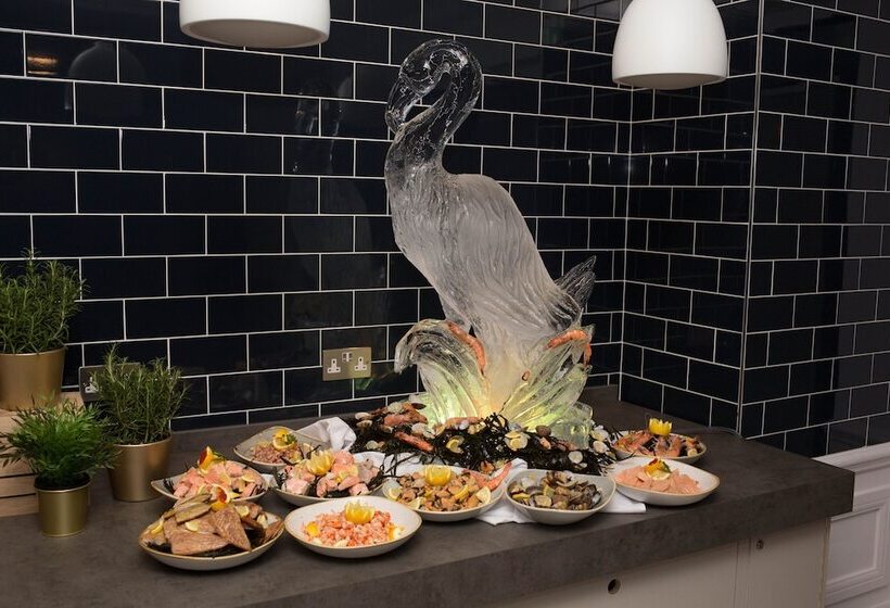 בית מלון כפרי Voco St. Johns Solihull, An Ihg