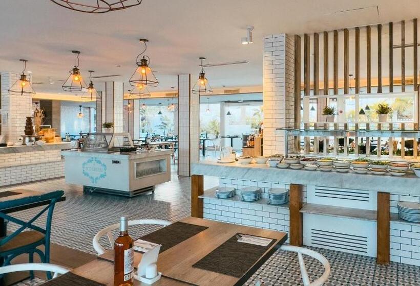 Labranda Corralejo Village