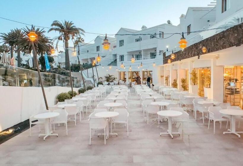 Labranda Corralejo Village