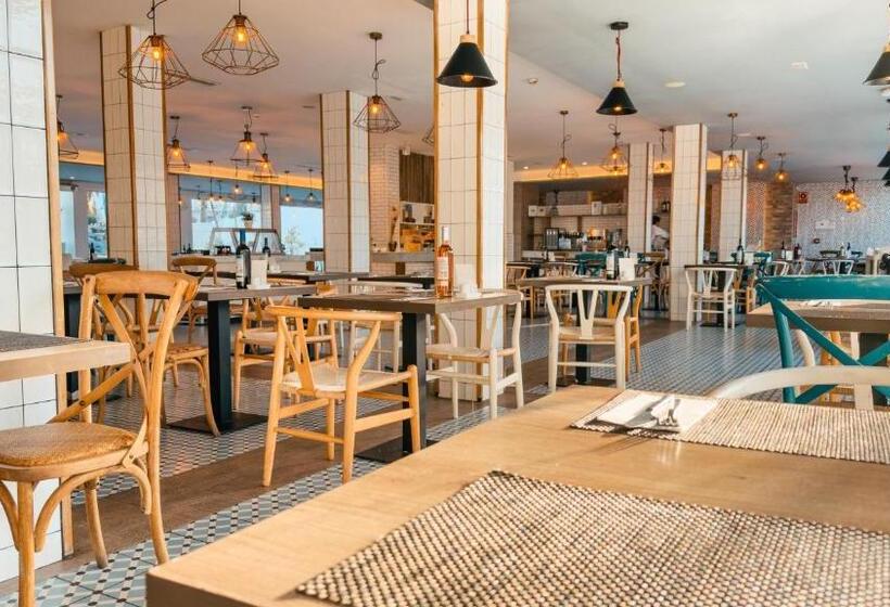 Labranda Corralejo Village