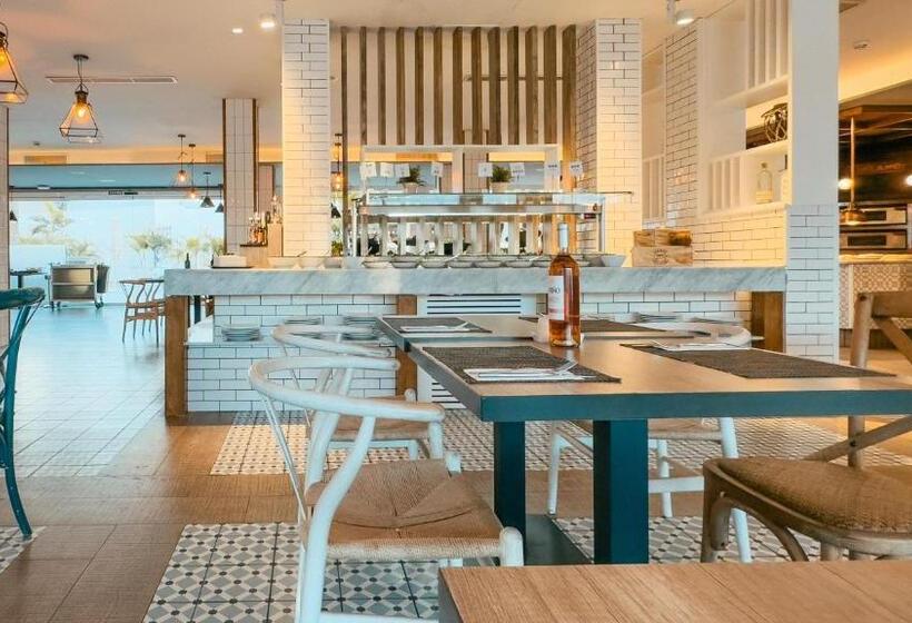 Labranda Corralejo Village