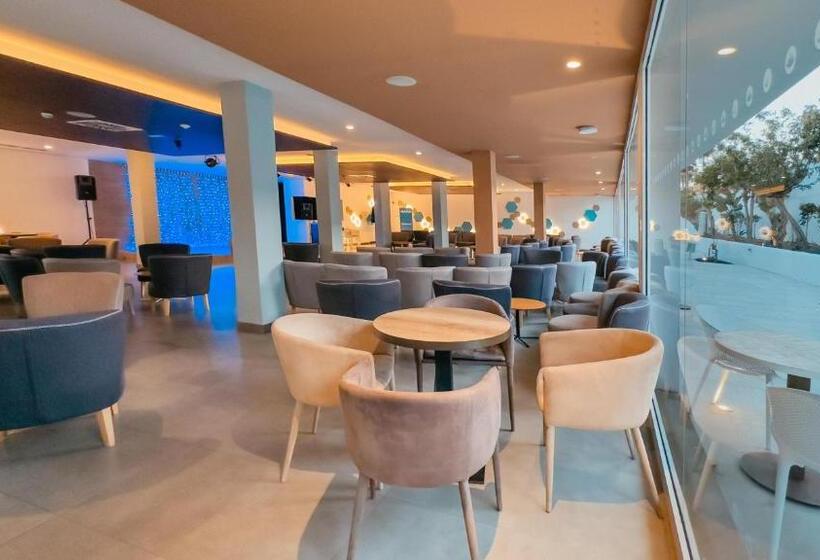 Labranda Corralejo Village