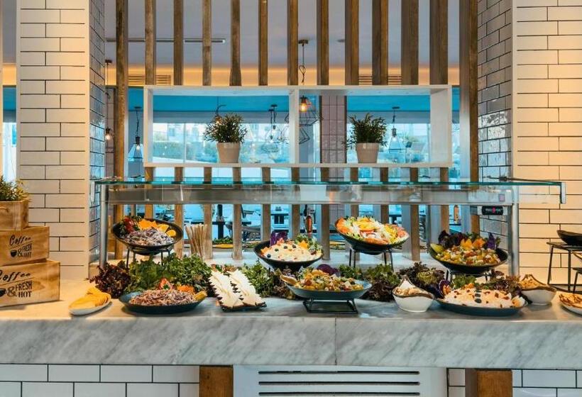 Labranda Corralejo Village