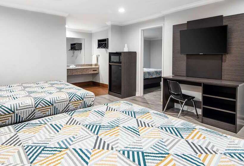 Motel 6anaheim, Ca  Convention Center