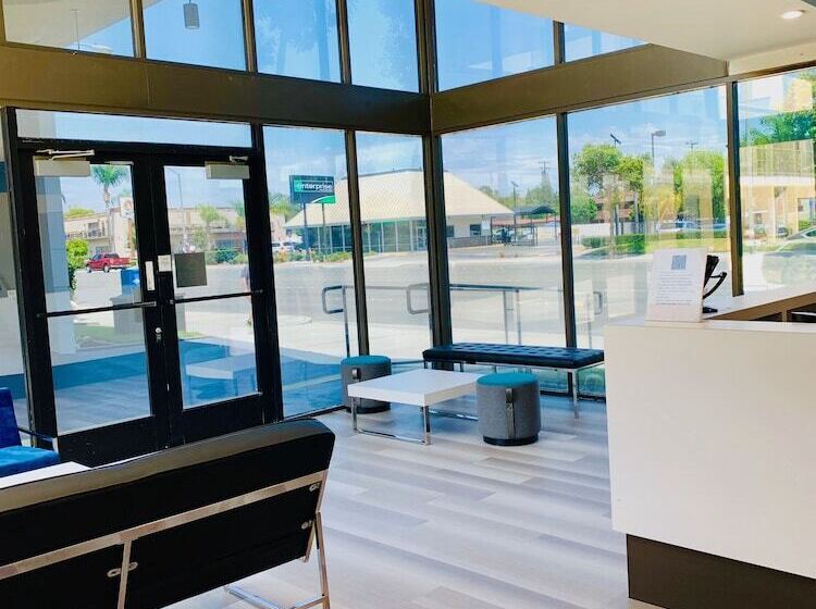 Motel 6anaheim, Ca  Convention Center