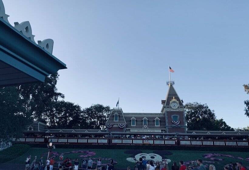 Motel 6anaheim, Ca  Convention Center