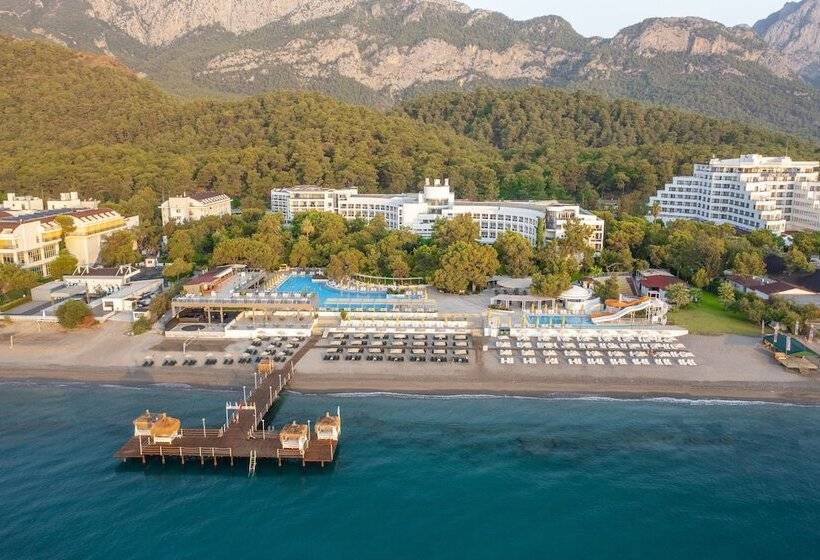 Perre La Mer Hotel Resort & Spa
