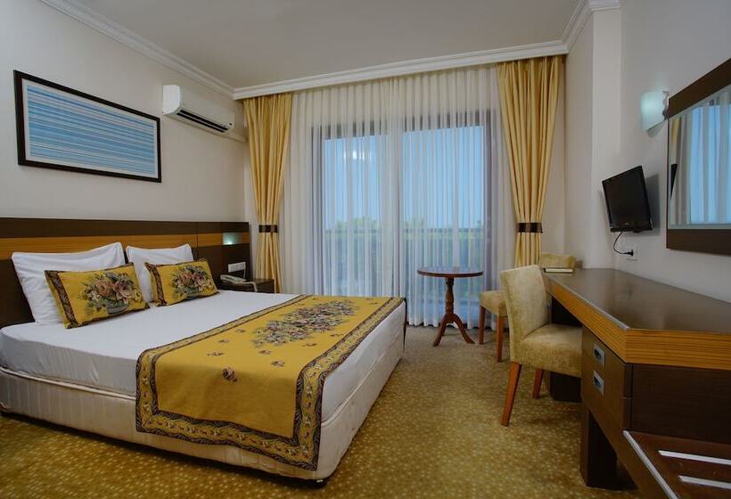 Perre La Mer Hotel Resort & Spa