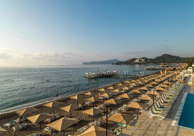 Perre La Mer Hotel Resort & Spa