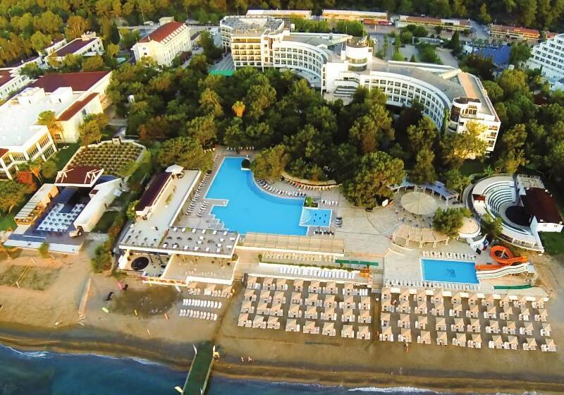 Perre La Mer Hotel Resort & Spa