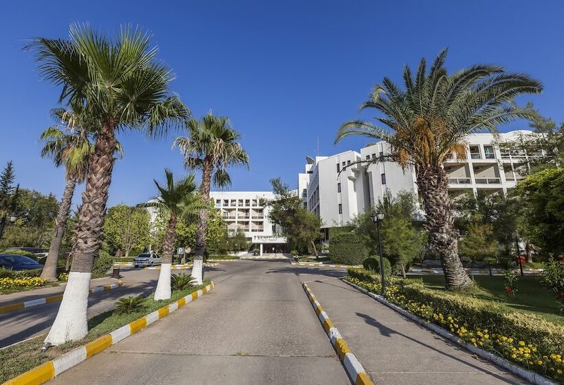 Perre La Mer Hotel Resort & Spa