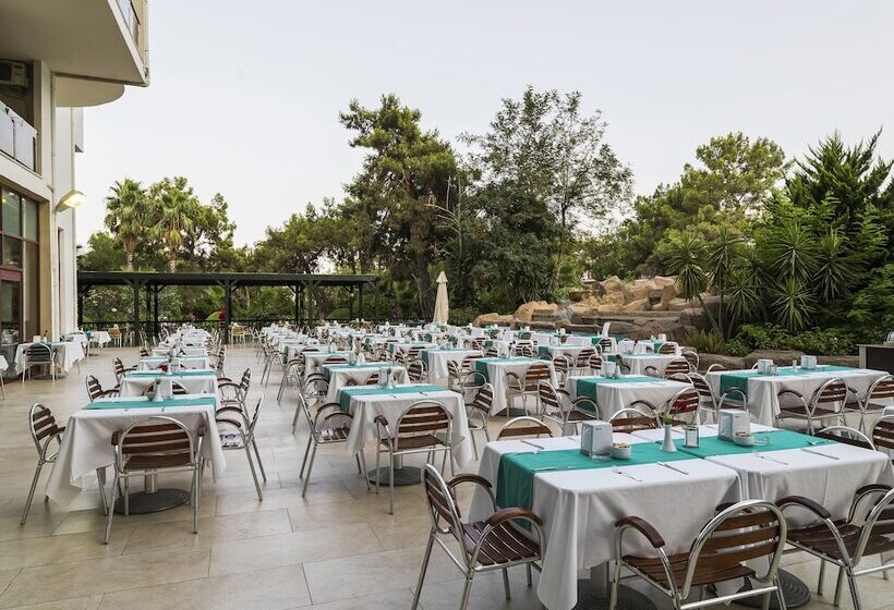 Perre La Mer Hotel Resort & Spa