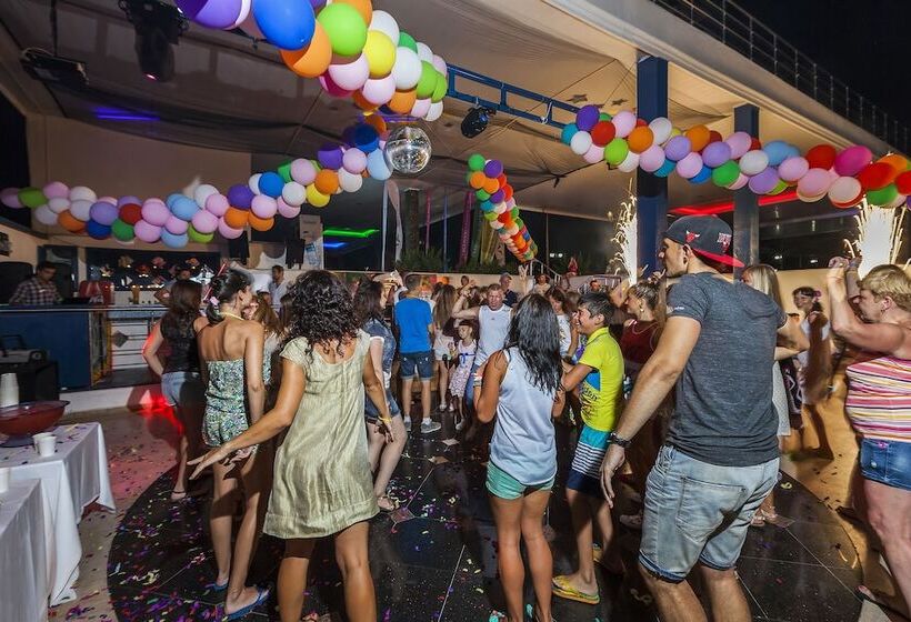 Perre La Mer Hotel Resort & Spa