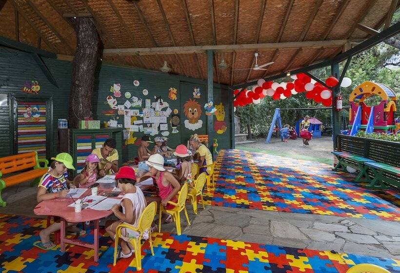 Perre La Mer Hotel Resort & Spa