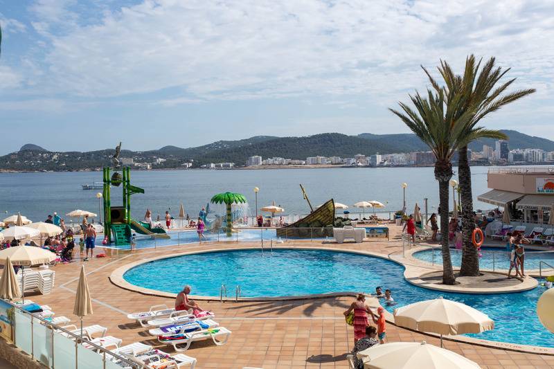 Playa Bella Apartments