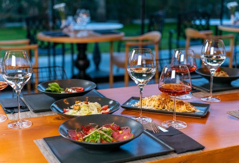 Doubletree By Hilton Antalya Kemer All Inclusive Resort