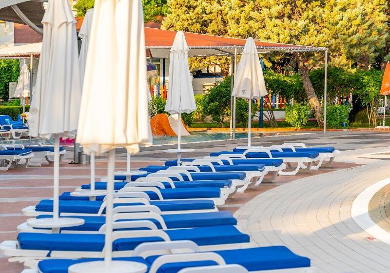 استراحتگاه Queen S Park Le Jardin