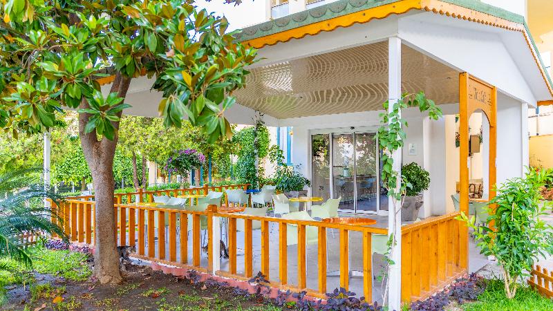 リゾートホテル Queen S Park Le Jardin