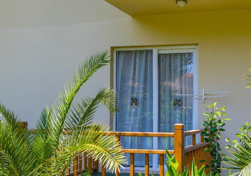 リゾートホテル Queen S Park Le Jardin