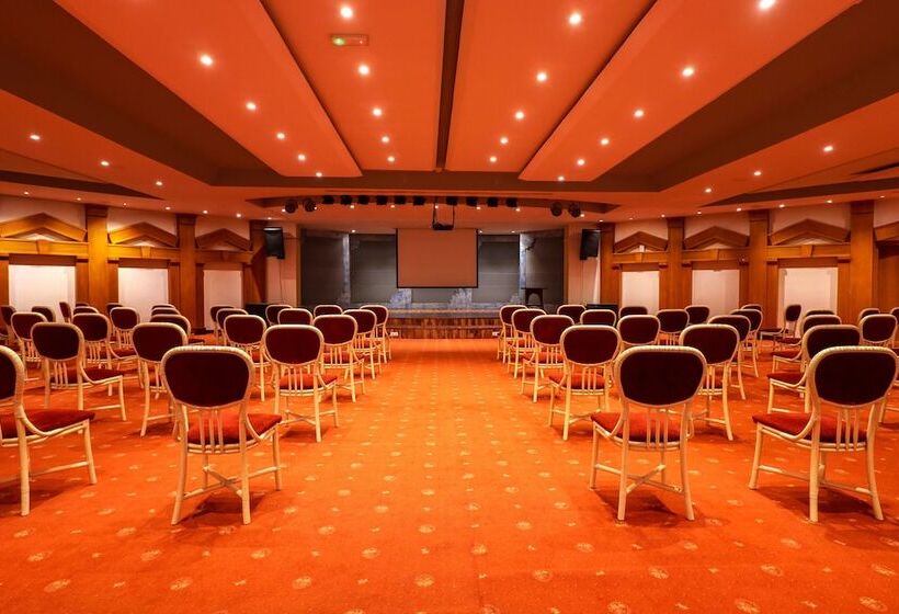 リゾートホテル Queen S Park Le Jardin