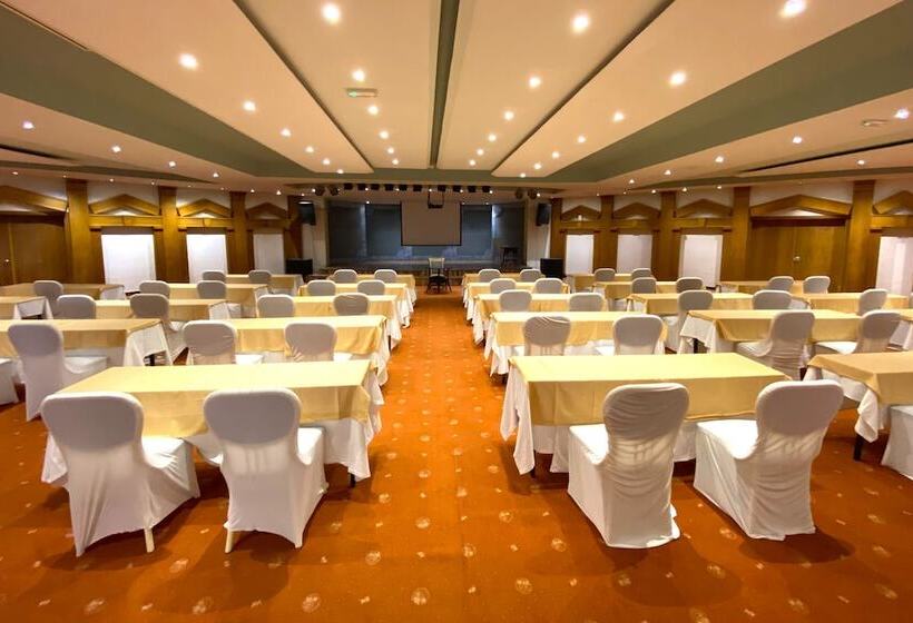 リゾートホテル Queen S Park Le Jardin